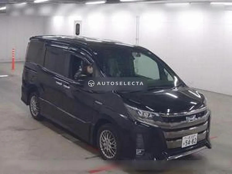 Toyota Noah 2018, photo 1 of 1