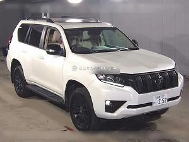 Toyota Land Cruiser Prado 2023, auction grade 4.5