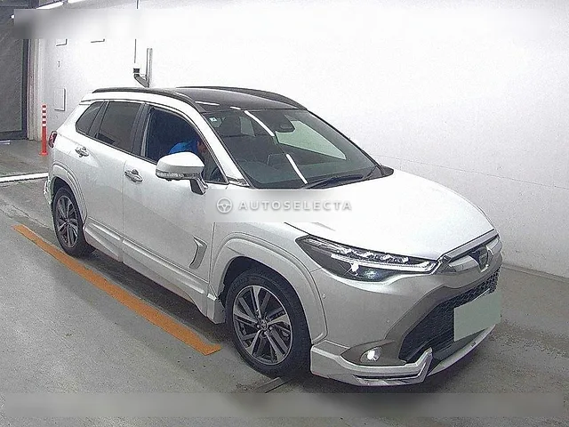 Toyota Corolla Cross 2025, auction grade 5