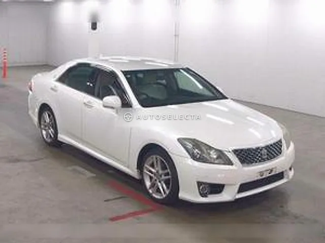 Toyota Crown 2010, auction grade R