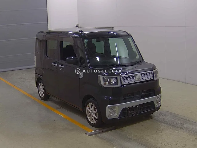Daihatsu Wake 2015, auction grade 4
