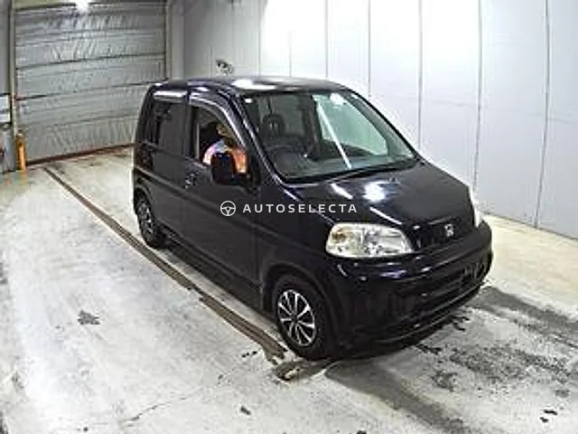 Honda Life 2000, auction grade 3.5