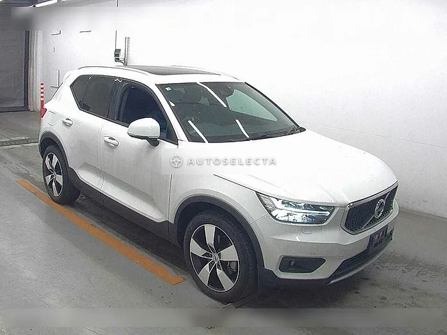 Volvo XC40 2020, auction grade 4