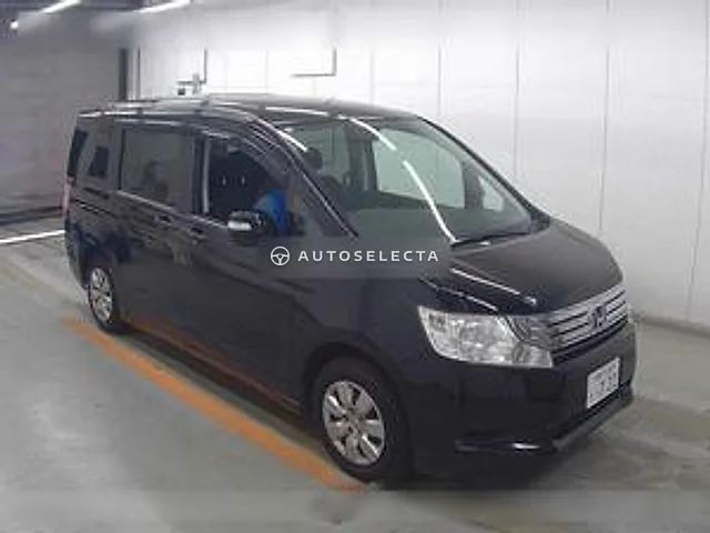 Honda Stepwgn 2012, auction grade 3