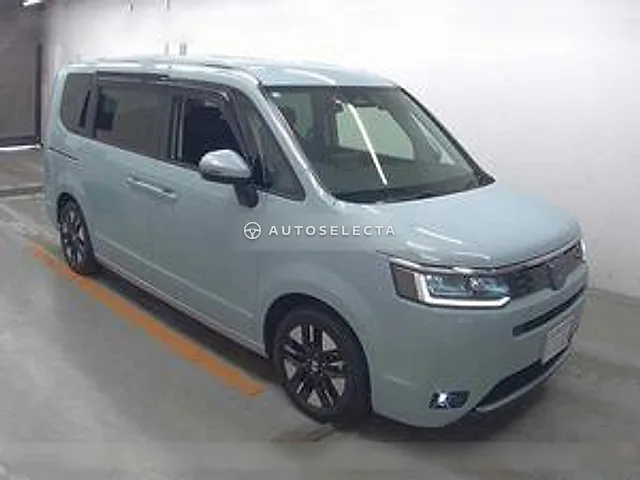 Honda Stepwgn 2023, auction grade 4.5