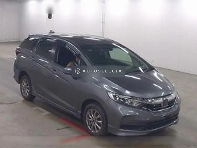 Honda Shuttle 2019, auction grade 3.5