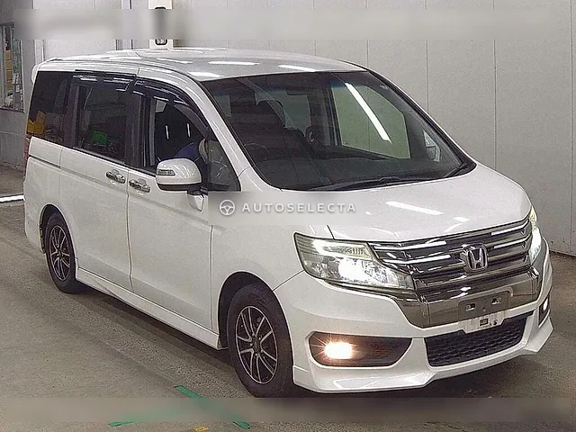 Honda Stepwgn Spada 2013, auction grade 4