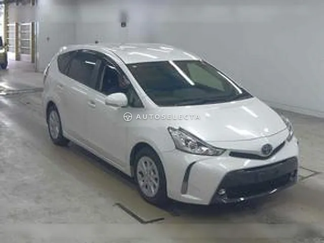 Toyota Prius Alpha 2019, auction grade 3.5