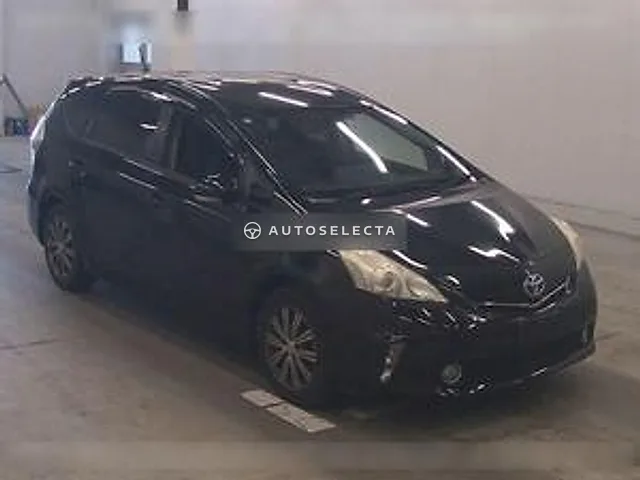 Toyota Prius Alpha 2013, auction grade 3.5