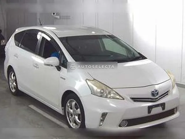 Toyota Prius Alpha 2013, auction grade 3
