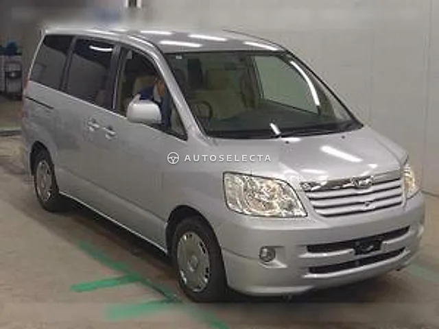 Toyota Noah 2003, auction grade 3.5