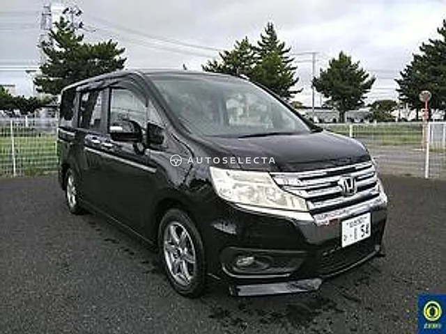 Honda Stepwgn Spada 2012, auction grade 3.5