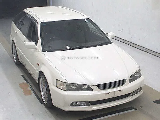 Honda Accord Wagon 2000, auction grade 3.5