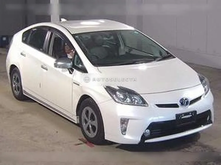 Toyota Prius 2015, photo 1 of 6