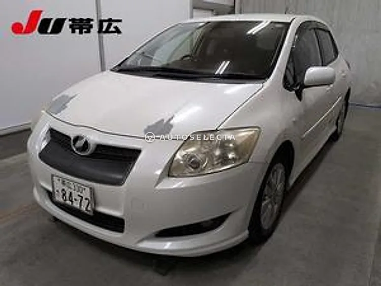 Toyota Auris 2007, photo 1 of 9