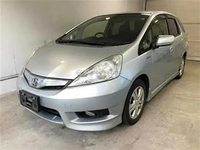 Honda Fit Shuttle 2013, auction grade 3