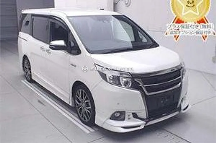Toyota Esquire 2016, photo 1 of 11
