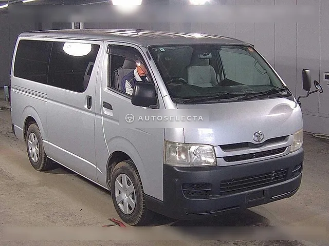 Toyota Hiace Van 2009, auction grade 4