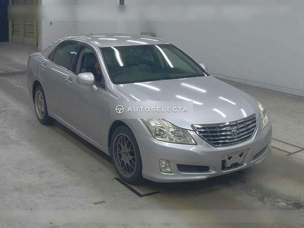 Toyota Crown 2009, photo 1 of 1