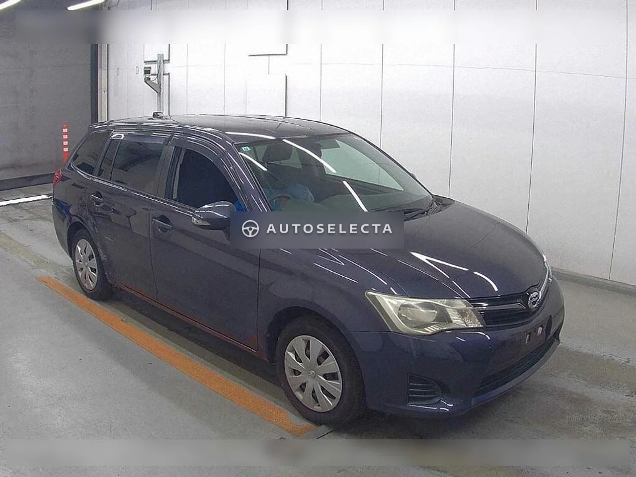 Toyota Corolla Fielder 2013, photo 1 of 1
