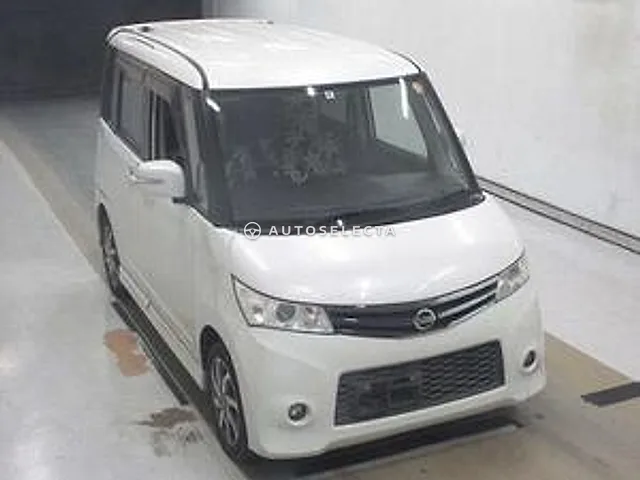 Nissan Roox 2012, auction grade 3