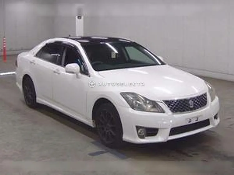 Toyota Crown 2010, photo 1 of 1