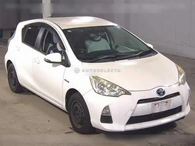 Toyota Aqua 2012, auction grade 3.5