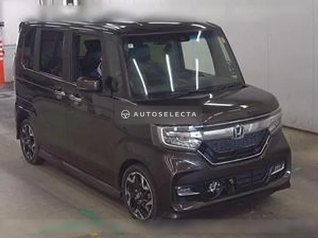 Honda N-BOX Custom 2017, auction grade R