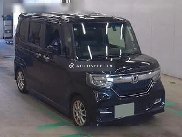 Honda N-BOX Custom 2018, auction grade 3.5
