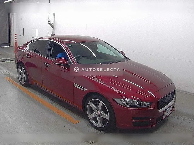 Jaguar XE 2017, auction grade 4.5