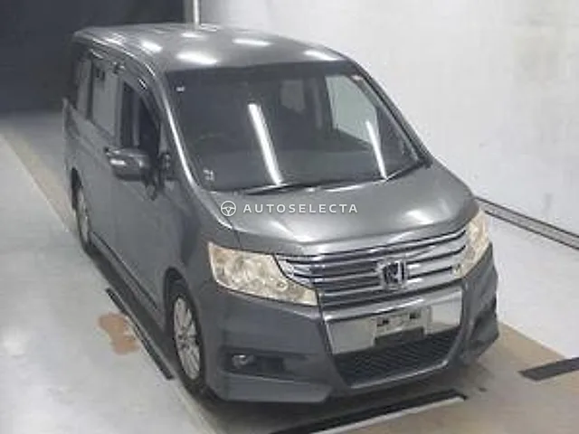 Honda Stepwgn Spada 2010, auction grade 3