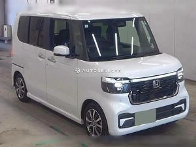 Honda N-BOX Custom 2024, auction grade 4.5