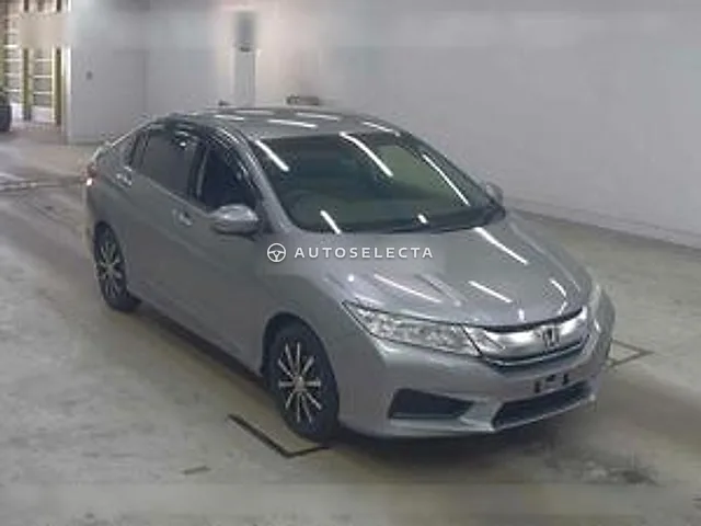 Honda Grace 2015, auction grade 4