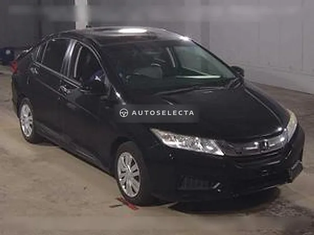 Honda Grace 2015, auction grade 4