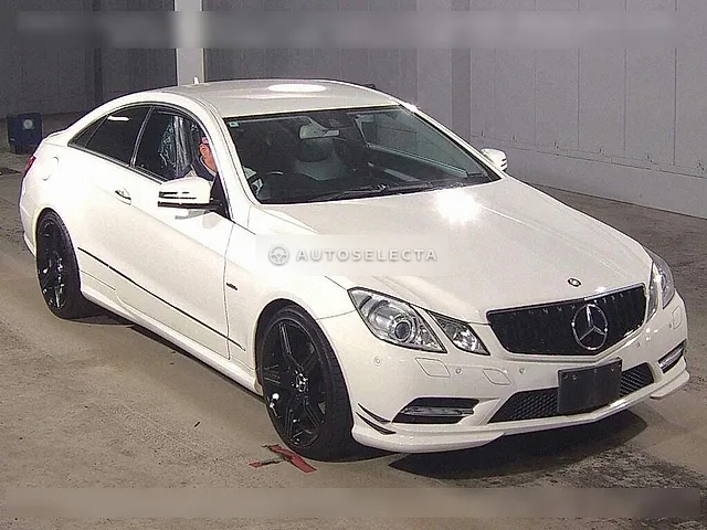 Mercedes-Benz E-Class 2012, auction grade 4