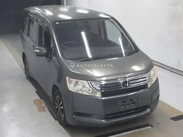 Honda Stepwgn Spada 2012, auction grade 3.5