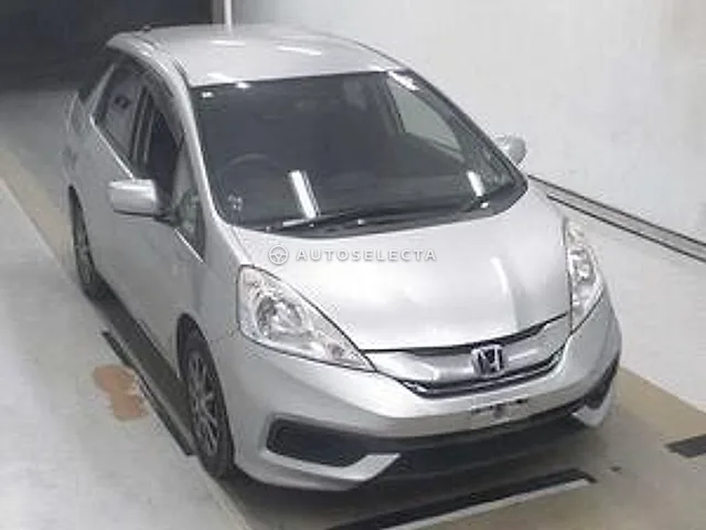 Honda Fit Shuttle 2014, auction grade 3.5