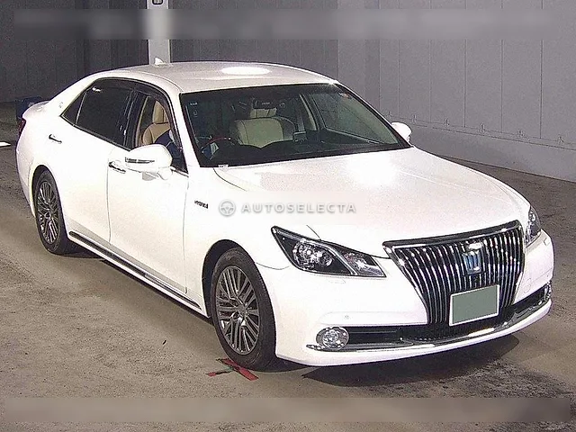 Toyota Crown Majesta 2013, auction grade 4.5