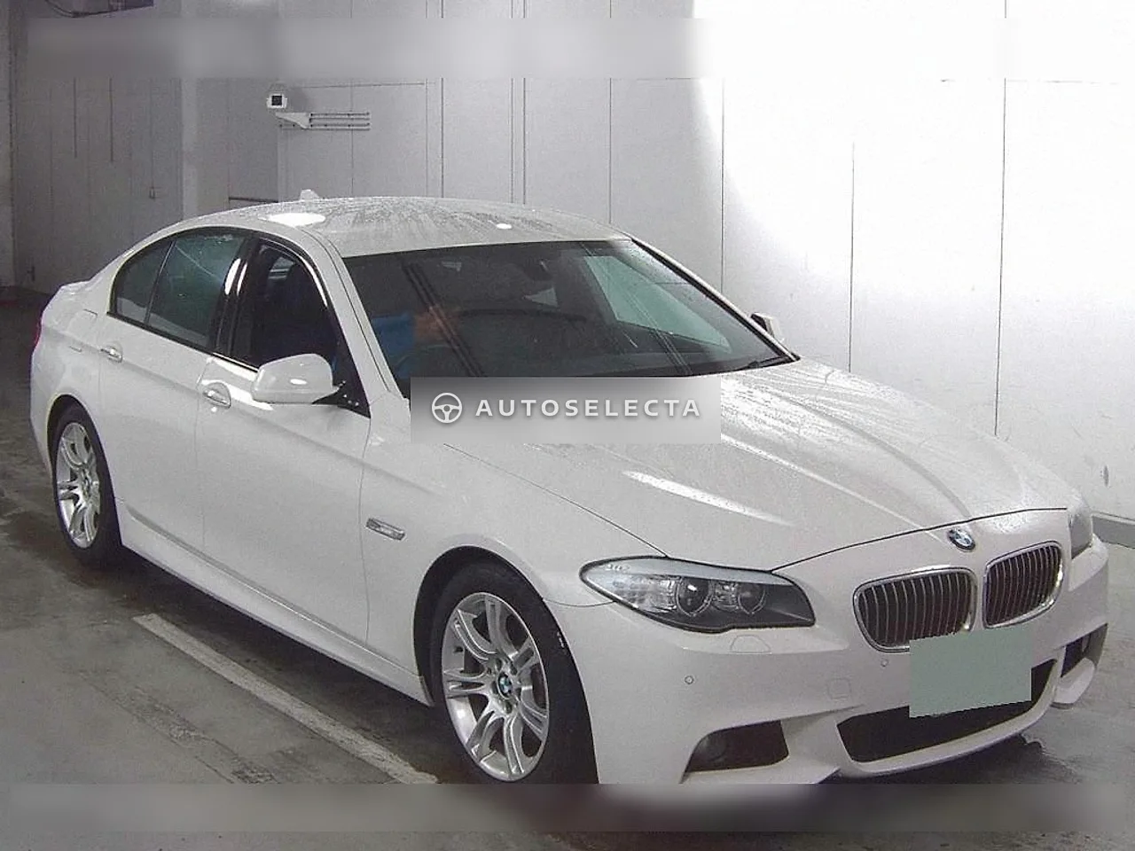 BMW 5 Series 2012, photo 1 of 1