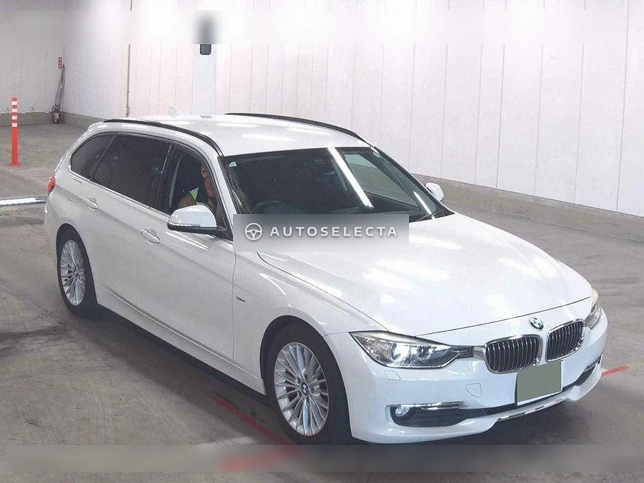 BMW 3 Series 2013, photo 1 of 6