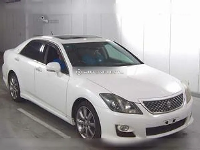 Toyota Crown 2010, auction grade 3.5