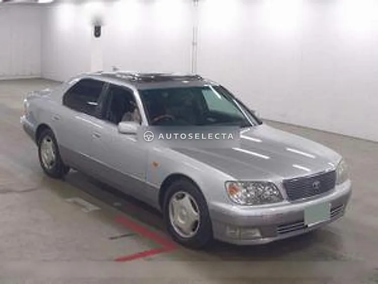 Toyota Celsior 1998, photo 1 of 1