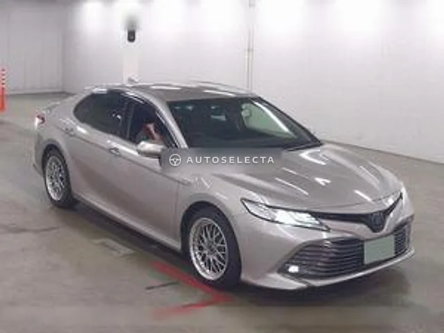 Toyota Camry 2020, auction grade 3.5