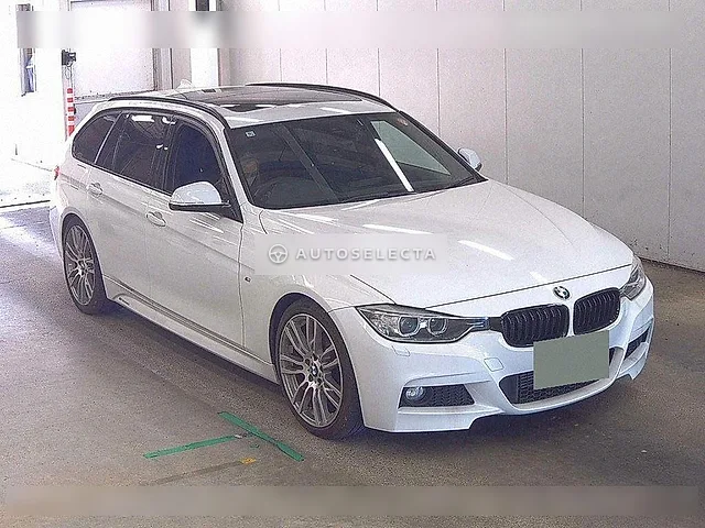 BMW 3 Series 2014, auction grade 4.5