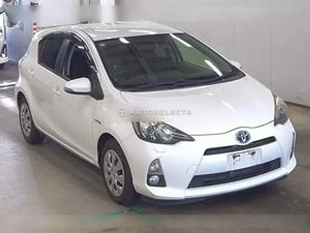 Toyota Aqua 2013, auction grade 4