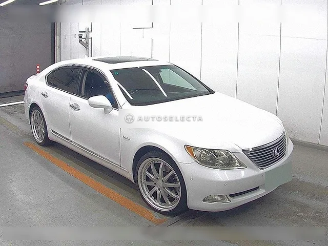 Lexus LS 2007, auction grade 4