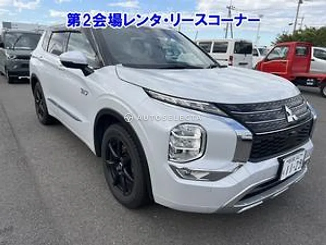 Mitsubishi Outlander PHEV 2022, auction grade 4