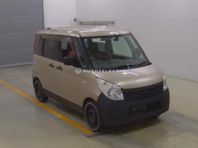 Nissan Roox 2013, auction grade R