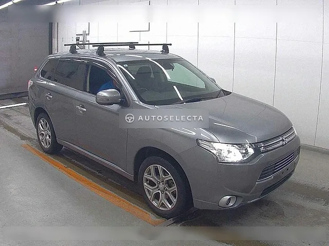 Mitsubishi Outlander PHEV 2013, auction grade 4