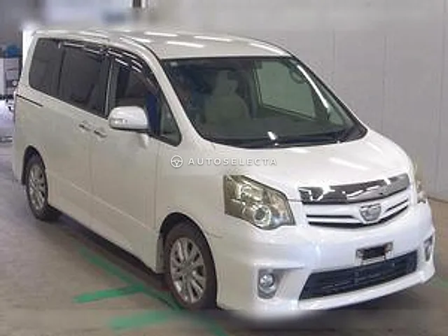 Toyota Noah 2011, auction grade 4